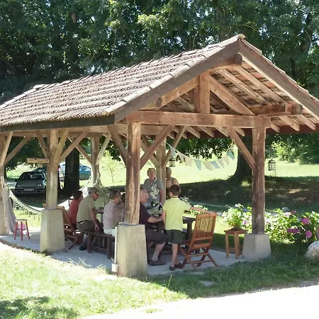 Chambres D'hotes La Maison Aux Bambous Bed & Breakfast